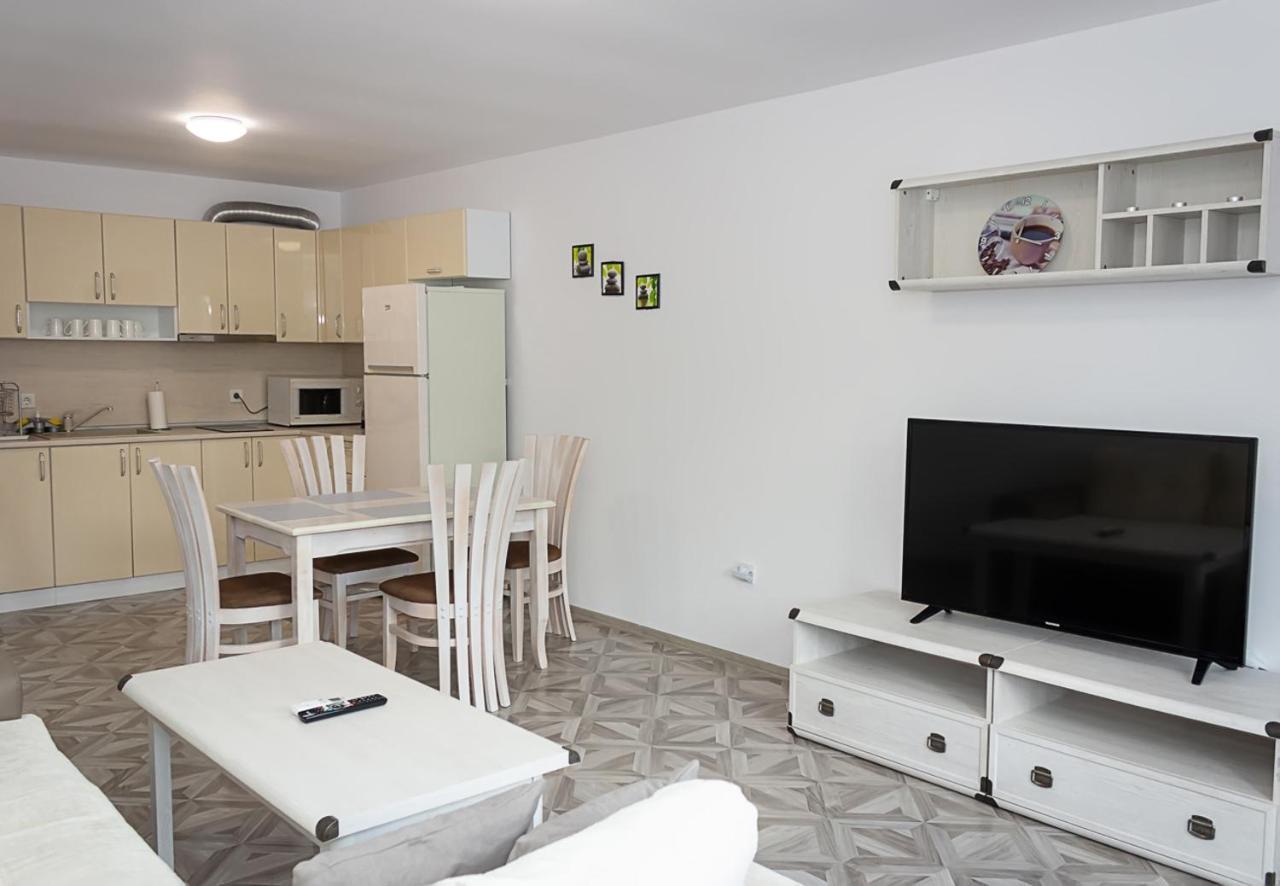 Apartment Lilia Kavarna Luaran gambar