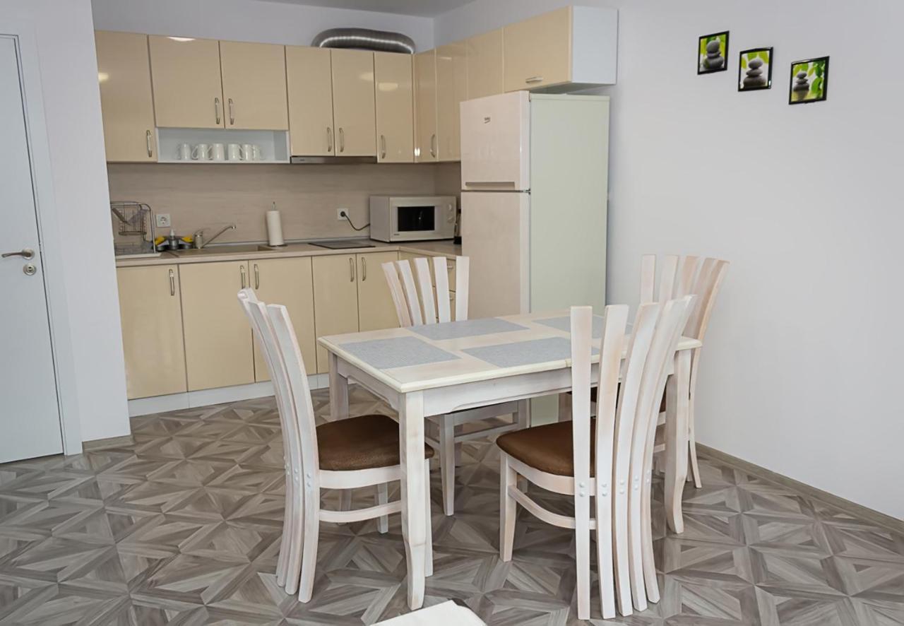 Apartment Lilia Kavarna Luaran gambar
