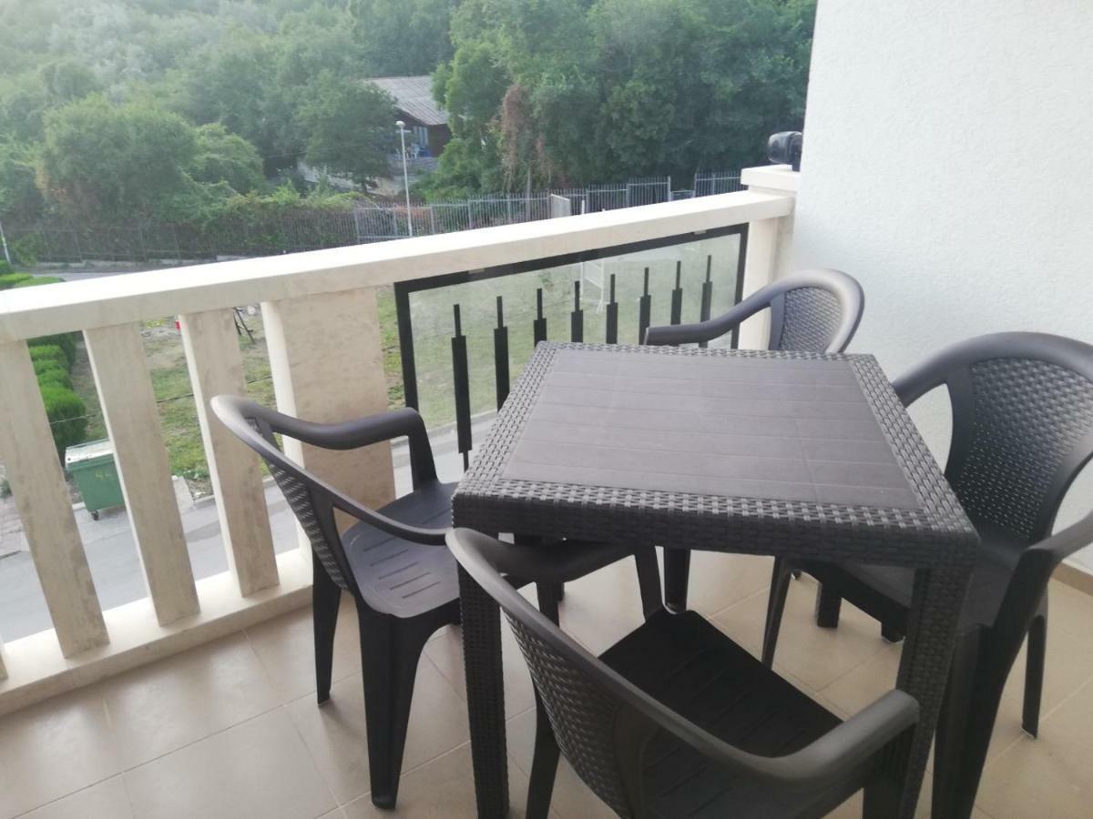 Apartment Lilia Kavarna Luaran gambar